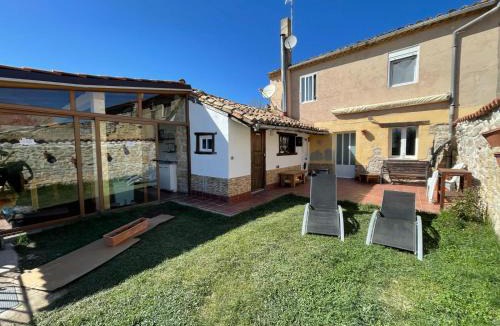Hornillos del Camino Hostel | Albergue El Alfar/Pilgrim Hostel