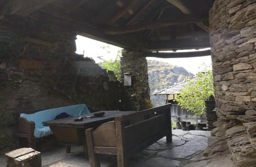 Negueira de Muniz Hostel | Albergue ESCANLAR