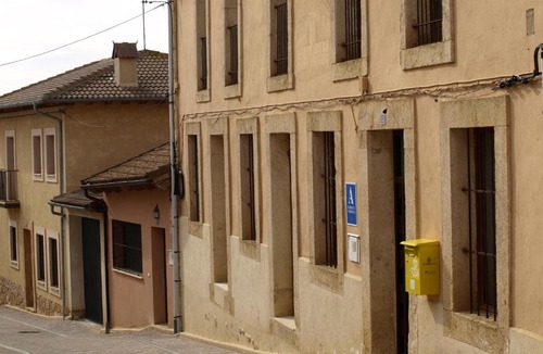 Fresno de Cantespino Hostel | Albergue Fresno de Cantespino - La Tormenta