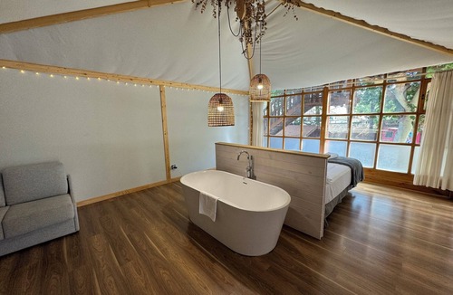 Puente La Reina Hostel | Albergue Jakue - Hostel
