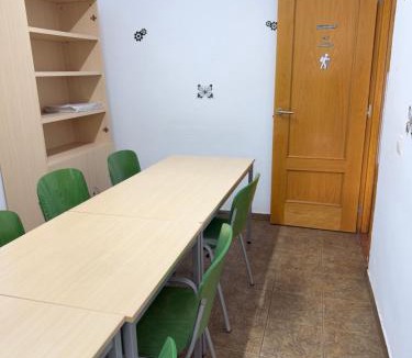 Villambistia Hostel | Albergue Municipal San Roque