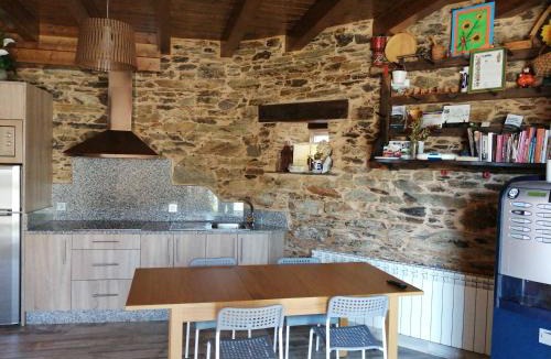 O Cadavo Hostel | Albergue Pension Porta Santa