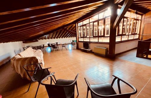 Comunero de Revenga Hostel | Albergue Pinares - La Casona de Revenga