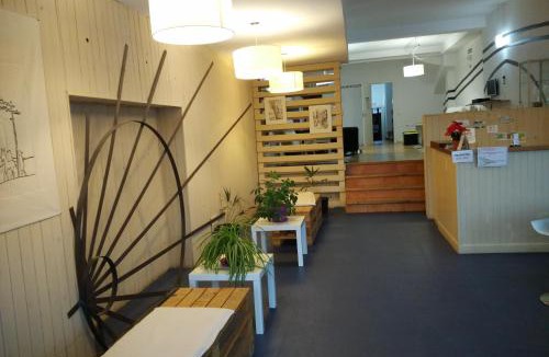 Puente La Reina Hostel | Albergue Puente para peregrinos