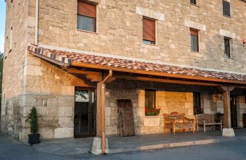 Tardajos Hostel | Albergue turístico "La Fábrica"
