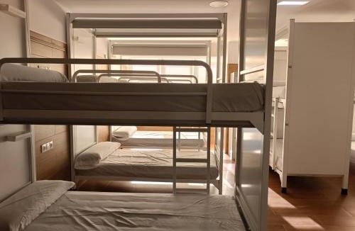 Palas de Rei Hostel | ALBERGUE VALIN LAMA