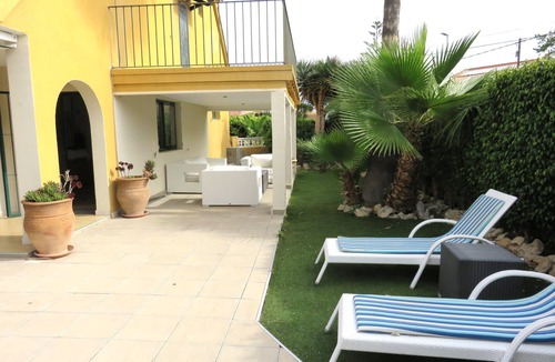 El Albir House | ALBIR house ideally located - 100M from the sea - perfect for 2 to 8 people