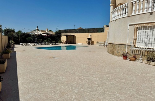 San Fulgencio Villa | Alicante Villa With Air-con and A Private Pool With Large Secure Tiled Sun Area