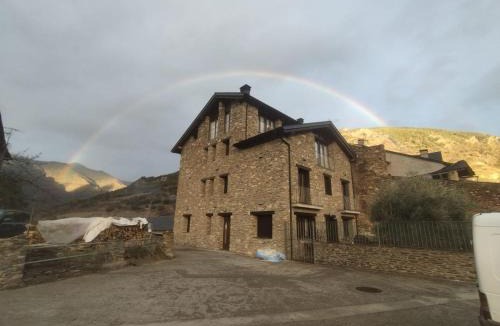 Tirvia House | Allotjament rural La Comella de Tírvia