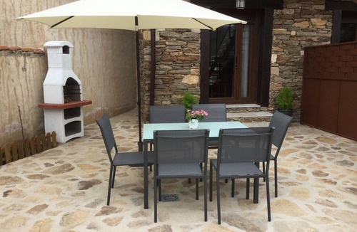 Montejo de la Sierra Cottage | Alojamientos El Horno for 3 people
