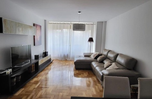 Aranda de Duero Apartment | Alojamiento Céntrico La Buganvilla