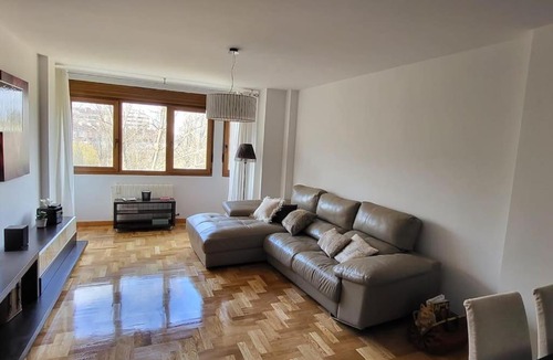 Aranda de Duero Apartment | Alojamiento Céntrico La Buganvilla