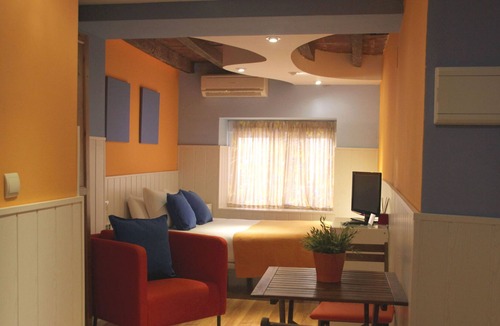 Valdepenas Apartment | Aloque Posada, charming accommodation in Valdepeñas, very central.