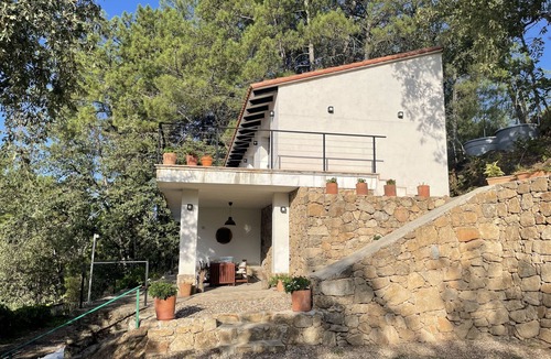 Arenas de San Pedro Ski Chalet | Amazing 2 Bed Chalet on Large Plot with Swimming Pool and Basketball Court