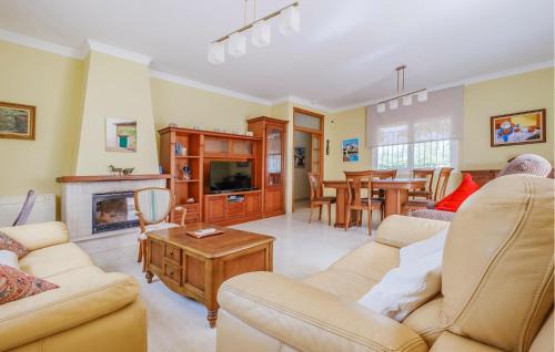 L Almadrava House | Amazing Home In L'ametlla De Mar