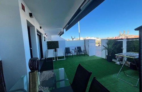 Los Imbernones Apartment | Amplio y luminoso apartamento con piscina y patio