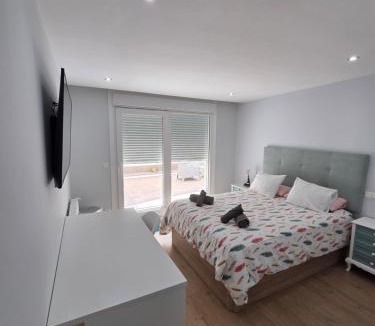 Pontevedra Apartment | Amplio y moderno piso de 4 habitaciones y terraza