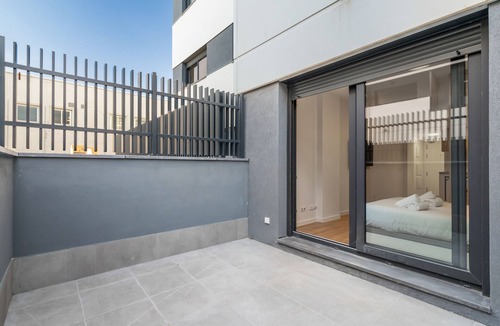 San Sebastian de los Reyes Apartment | apartamento reformado con garaje y piscina de alquiler temporal