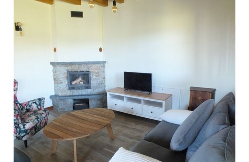 Canedo Apartment | Apart. Family with private garden pets allowed, 4 keys