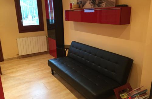 Sant Andreu de Llavaneres Apartment | apartamento aislado jardín y piscina