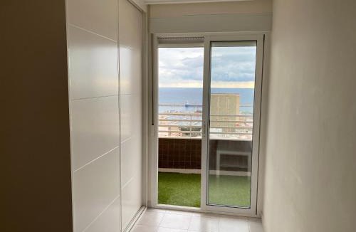 Ensanche Diputacion Apartment | Apartamento 24th floor & sea view