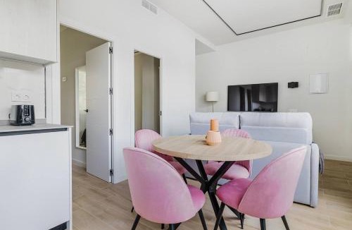 Cotos Apartment | Apartamento 4 - Moderno en Castellana - 4 Torres