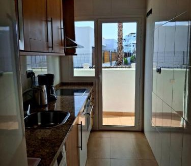Los Alcazares Apartment | Apartamento con amplia terraza y parking privado