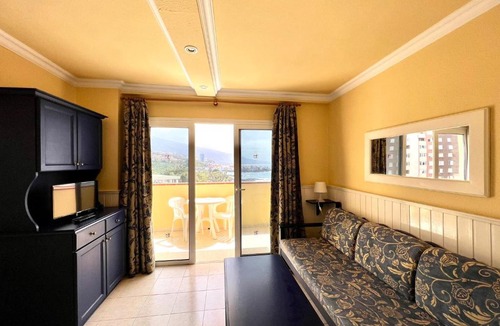 Puerto de la Cruz Apartment | Apartamento con piscina, Wifi gratuito en recepción y acceso directo en Playa Jardin in Puerto de la Cruz