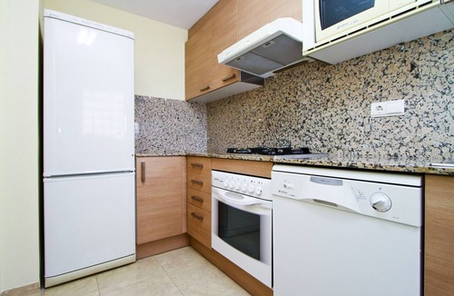 La Pineda Apartment | Apartamento con piscina junto a la playa