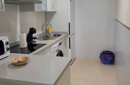 Las Herrerias Apartment | ¡apartamento con Terraza y Cerca de la Piscina Comunitaria!