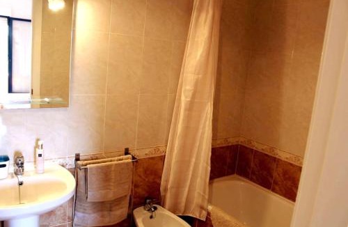Dehesa de Campoamor Apartment | Apartamento con vistas, piscina, tenis y cine