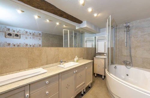 Adahuesca Apartment | Apartamento Deluxe Para 4 Personas con Jacuzzi