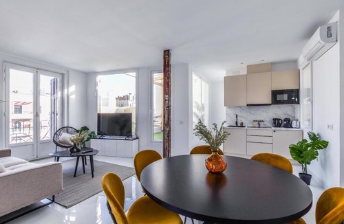 Las Acacias Apartment | Apartamento Embajadores V