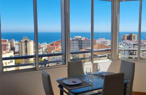 Torremolinos City Centre Apartment | APARTAMENTO en el CENTRO, 3 PERSONAS con VISTAS