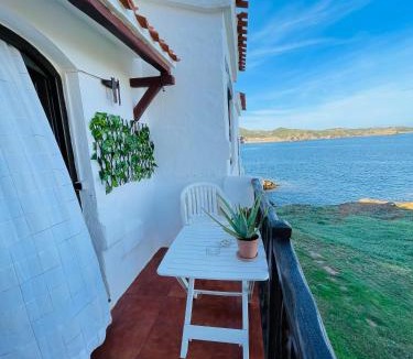 Platges de Fornells Apartment | Apartamento en el mar con terraza