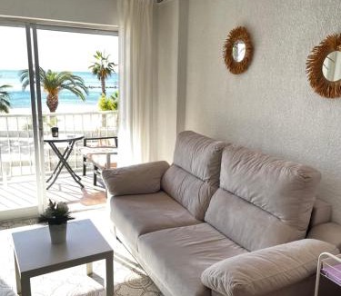 Puerto de Mazarron Apartment | Apartamento en primera linea de playa con vistas