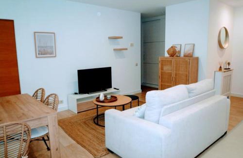 Bergondo Apartment | Apartamento en Sada con Piscina