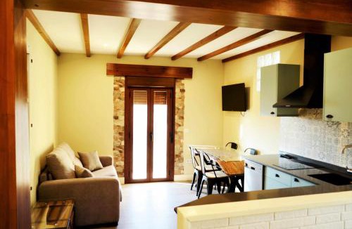 Guijo de Santa Barbara Apartment | Apartamentos La Rosa y El Pastor
