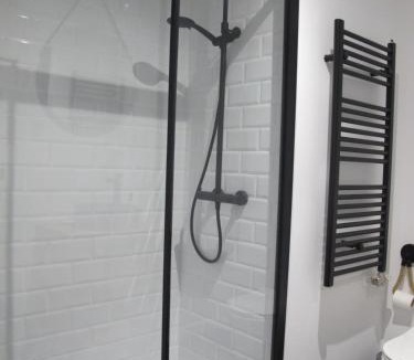 Barrio de Santiago Apartment | Apartamento grande en Huesca