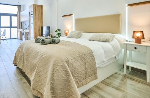 Torrefiel Apartment | Apartamento luminoso con todas las necesidades