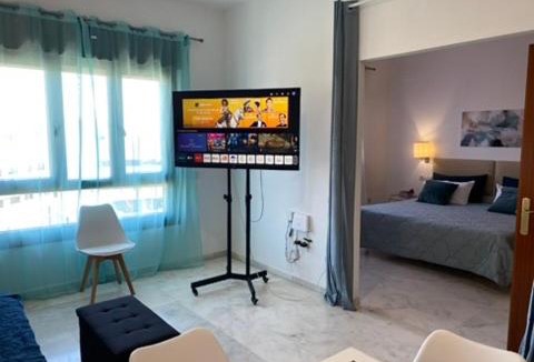 Bormujos Apartment | Apartamento Lux Sevilla con Garaje Privado y Piscina