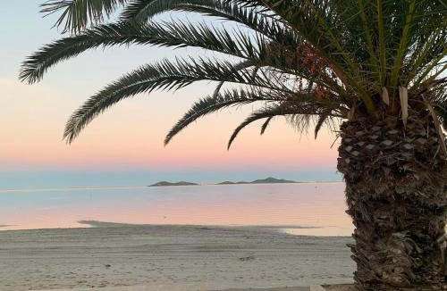 El Algar Apartment | Apartamento Mar Menor - Beachfront apartment with large patio - under new management since July 2024 - Licence No VVMU2814-1