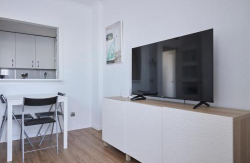 Rejas Apartment | Apartamento moderno en Barajas