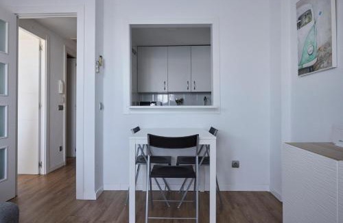 Rejas Apartment | Apartamento moderno en Barajas