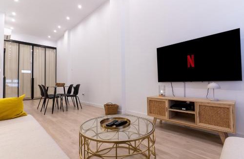 Elche Apartment | Apartamento moderno recién reformado con patio en el centro de Elche