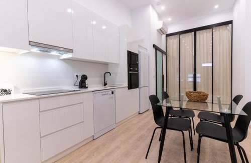 Elche Apartment | Apartamento moderno recién reformado con patio en el centro de Elche