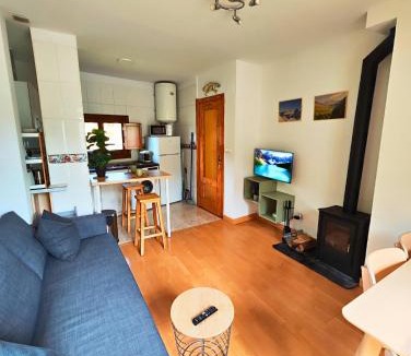 Biescas Apartment | Apartamento Sobremonte: vistas al Rio Gallego