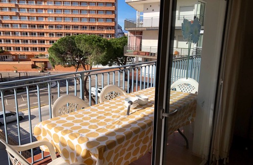 Santa Margarida Apartment | APARTAMENTOS AQUARIUM (REF 31). NEXT TO THE BEACH. RENOVATED.