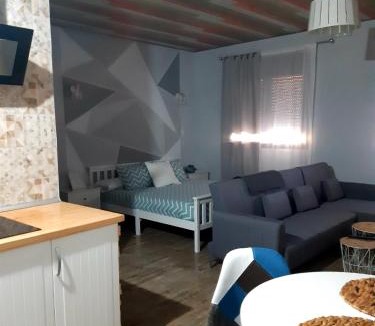 Torrejon El Rubio Apartment | Apartamentos Callampa