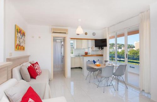 Palmanova Apartment | Apartamentos Calablanca